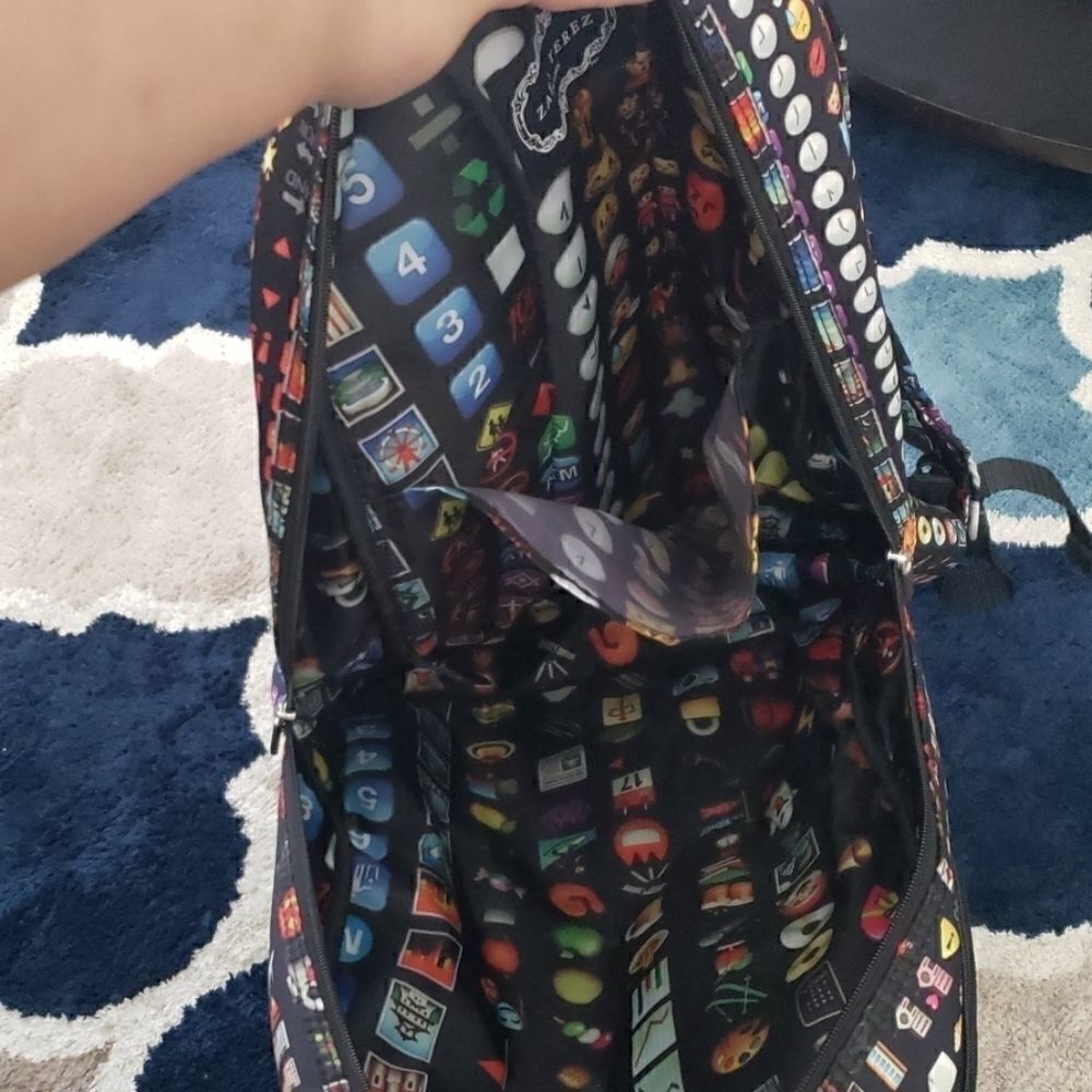Zara Terez backpack emoji print - Picture 6 of 8